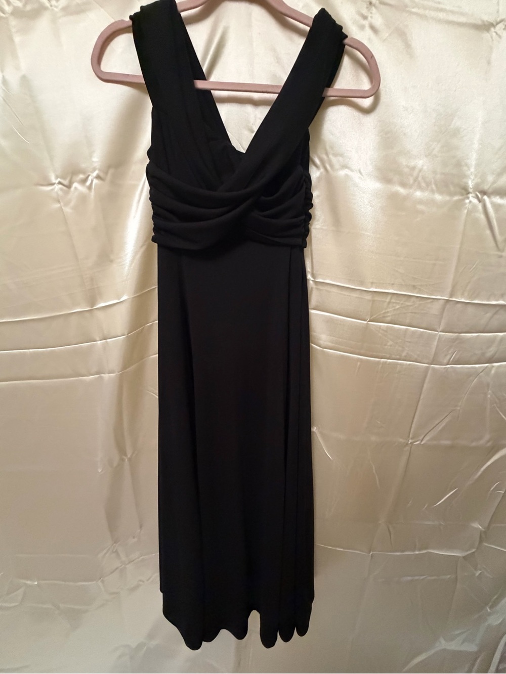 NWT WAYF Black Sleeveless Ruched V-Neck Midi Dress Size Small Nordstrom